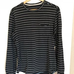LuLuLemon Long sleeve shirt with pocket